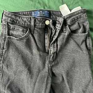 Hollister women’s black high waisted straight leg Jeans